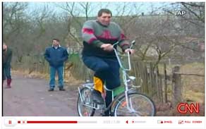 tallest man on bike - screenshot